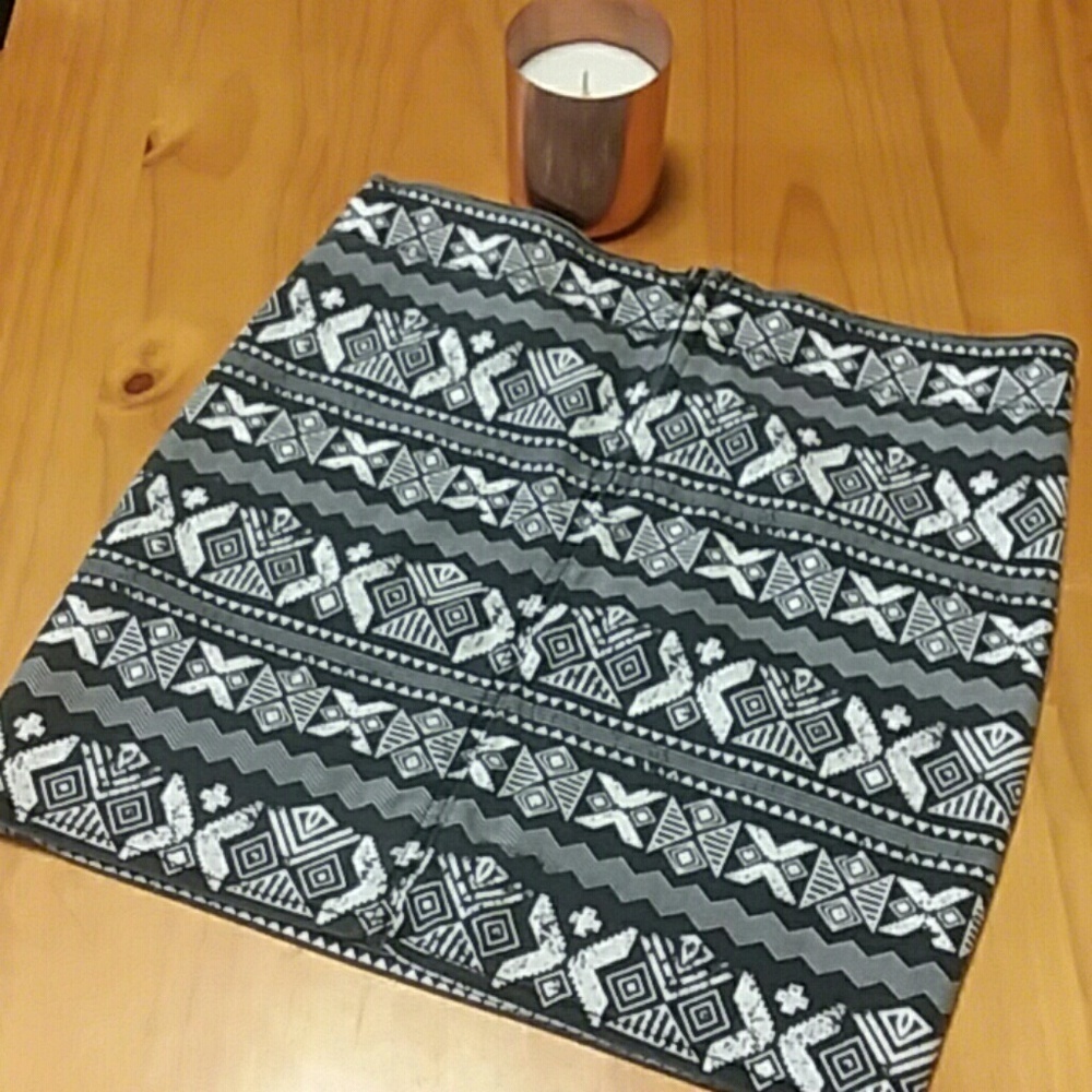 Divided H & M  Skirt Tribal Print Size 4 - Picture 2 of 8